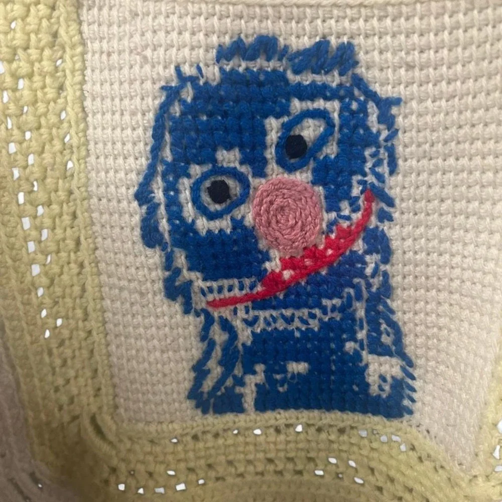 VINTAGE 1970s knitted Sesame Street‎ afghan blanket 29X40 HANDMADE